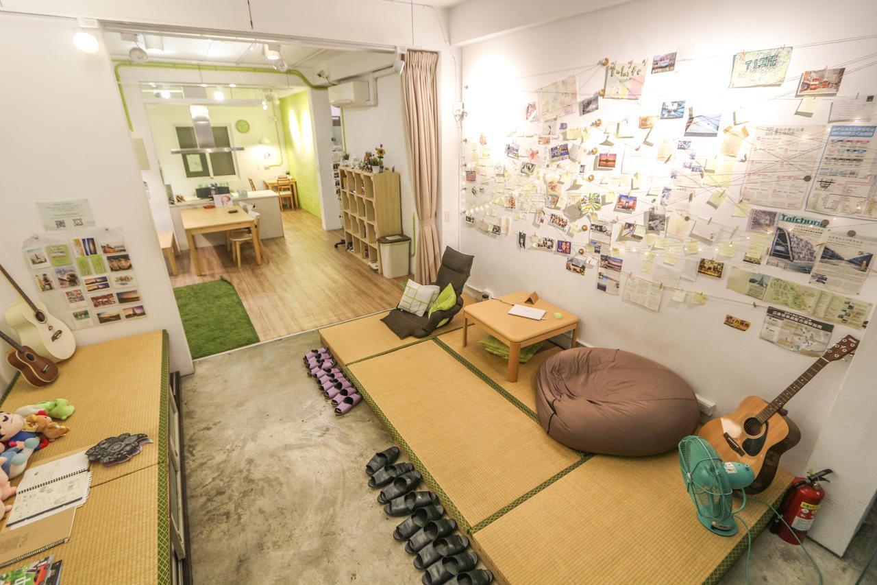 T-Life Hostel Тайчжун Экстерьер фото