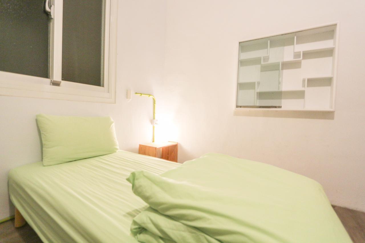 T-Life Hostel Тайчжун Экстерьер фото