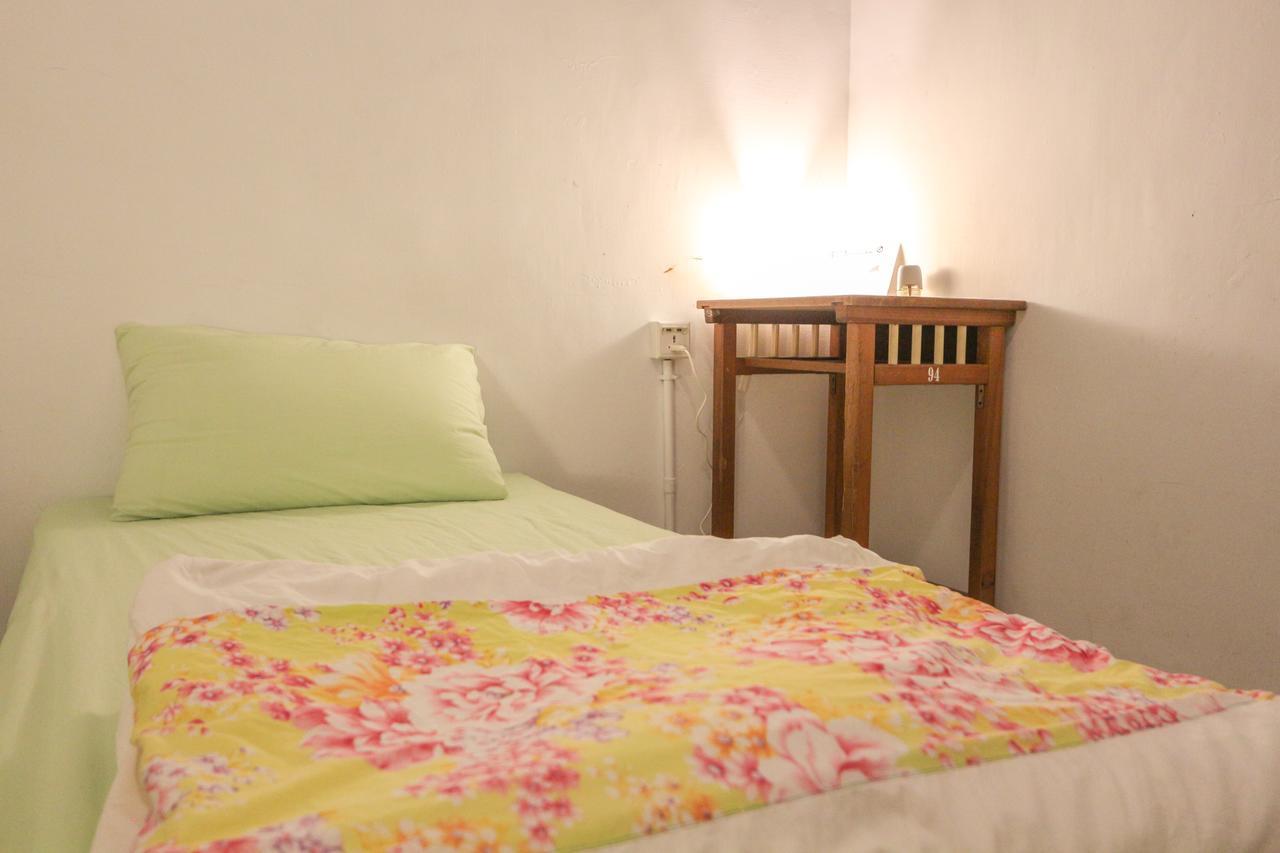 T-Life Hostel Тайчжун Экстерьер фото